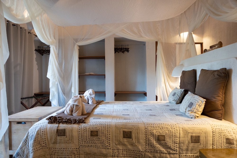 Nyati Safari Lodge 12/50