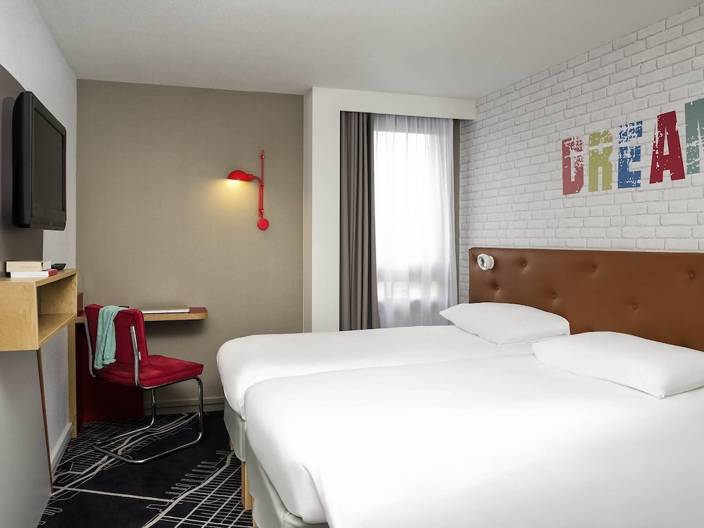 Ibis Styles Chartres 15/50