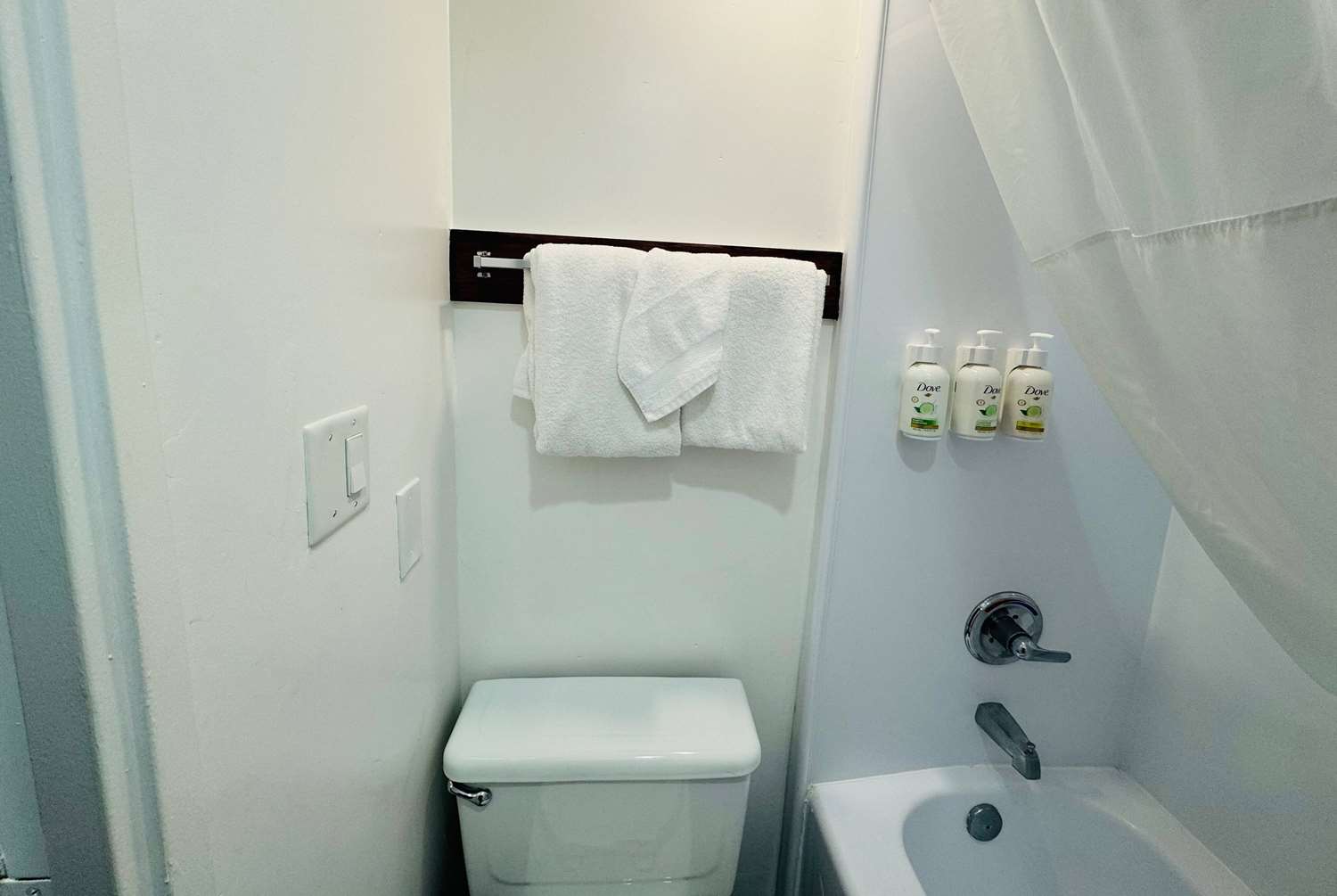 Ramada by Wyndham San Diego Airport 42/42