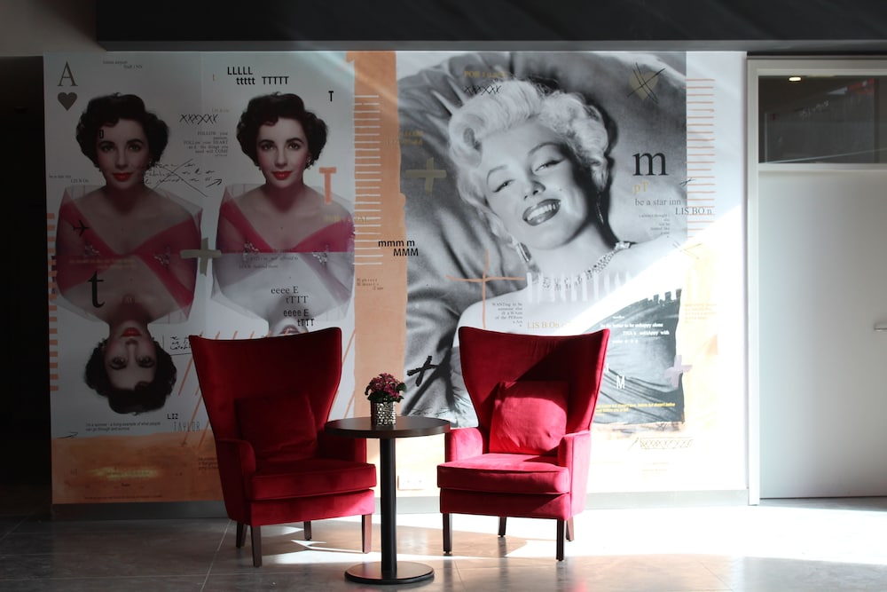 Star inn Lisbon Airport 12/61