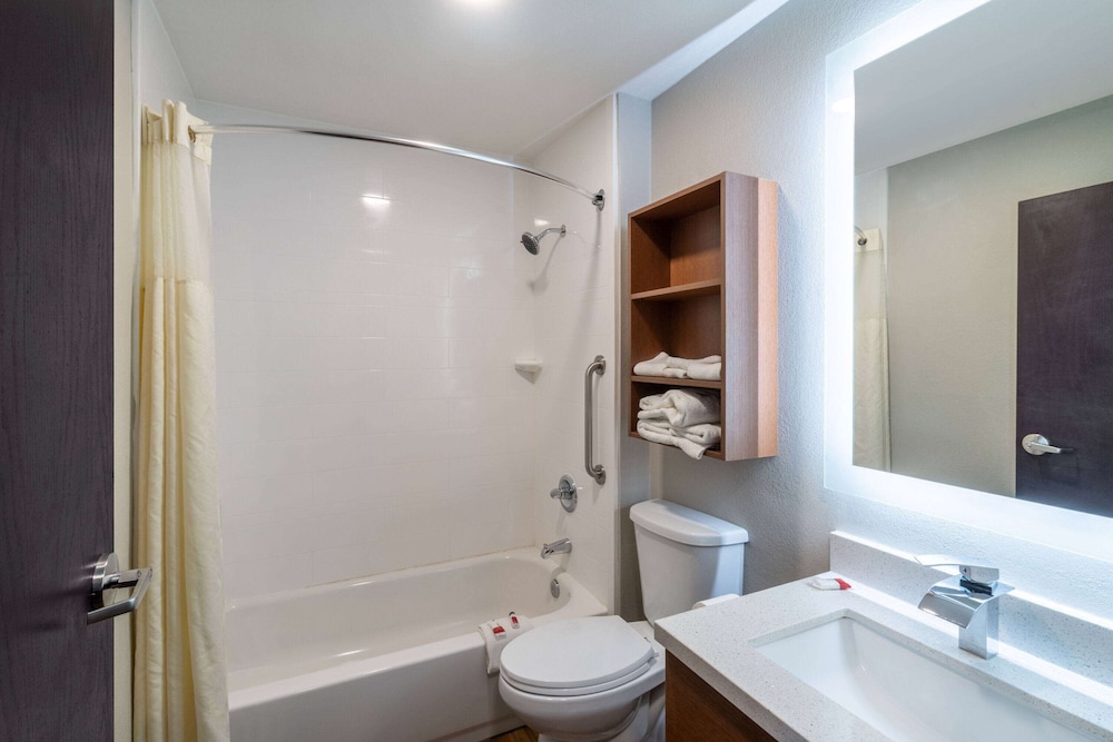 Microtel Inn And Suites Savannah Pooler 6/34