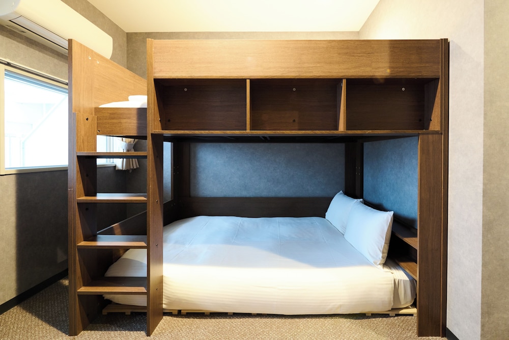 SUPERIOR, APARTMENT