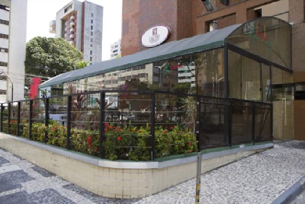 Spazzio Residence Hotel 10/65