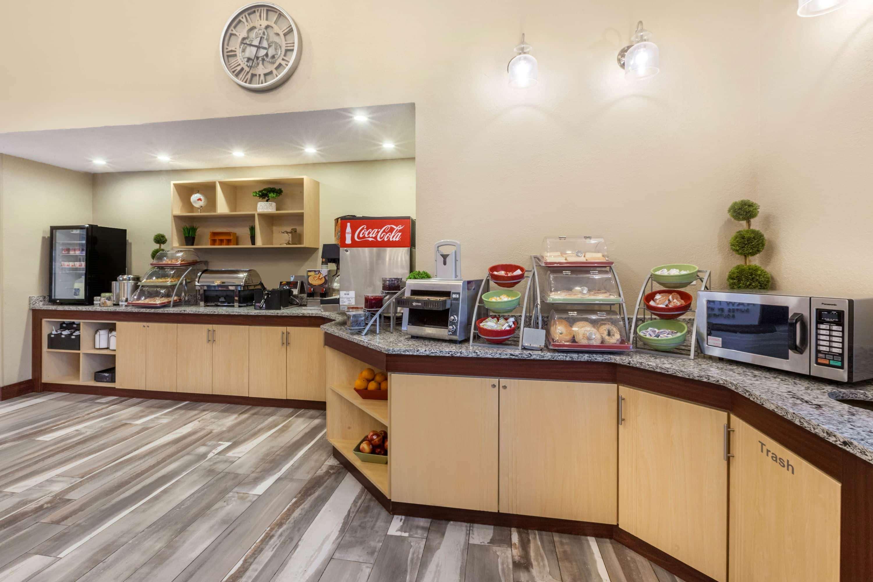 Hawthorn Suites by Wyndham Detroit Southfield 3/19