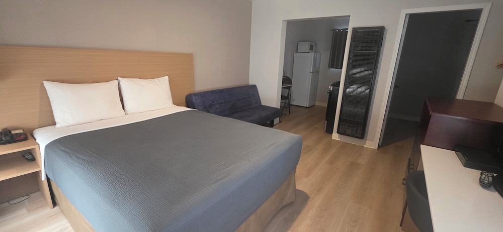 Parkway Motel & European Lodges 24/64