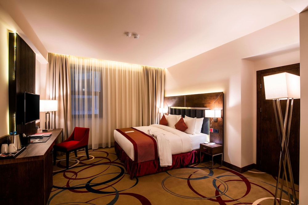Ramada Hotel and Suites by Wyndham Yerevan 14/45