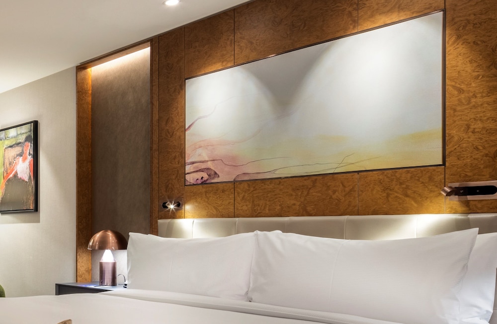 Hilton Istanbul Maslak 40/82