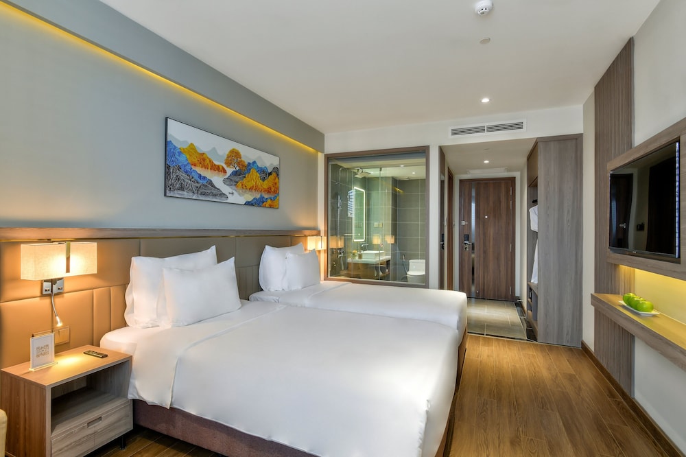 DELUXE, TWIN BEDS