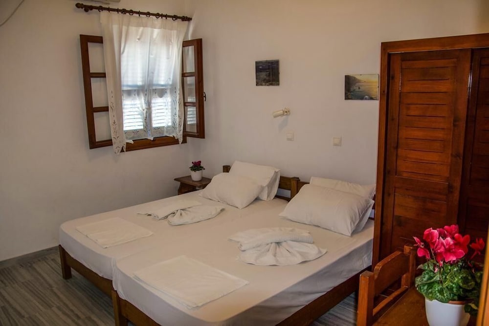 Ioanna Rooms 14/50