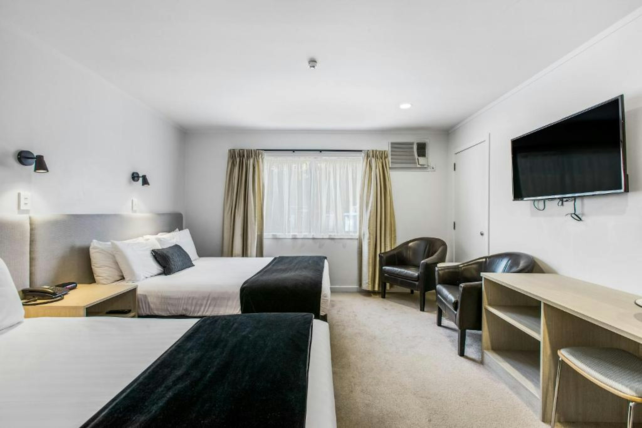 The Surrey Hotel 6/13