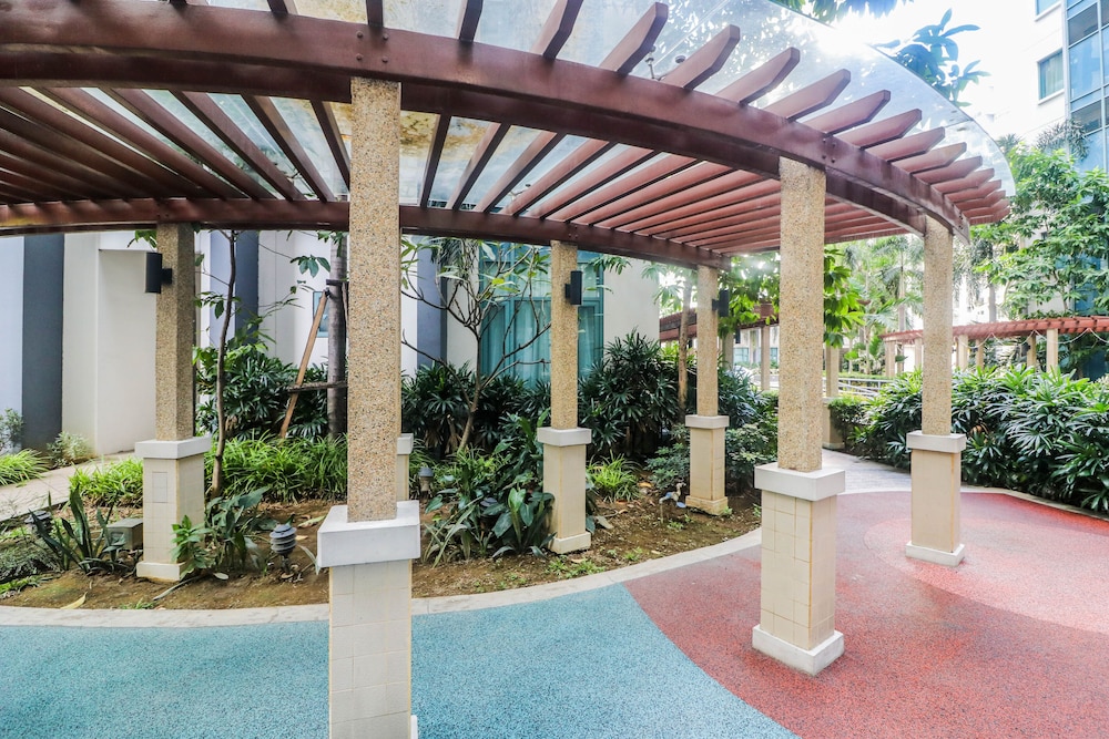 PRS at One Palm Tree Villa near Airport 57/60