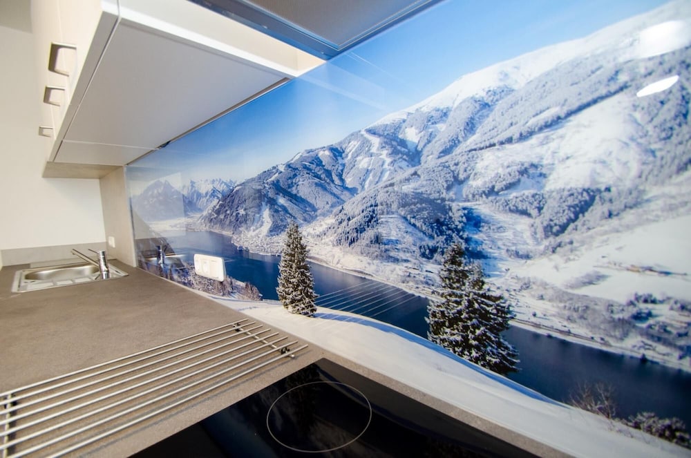 Apartment Summer & Winter Fun I 23/50