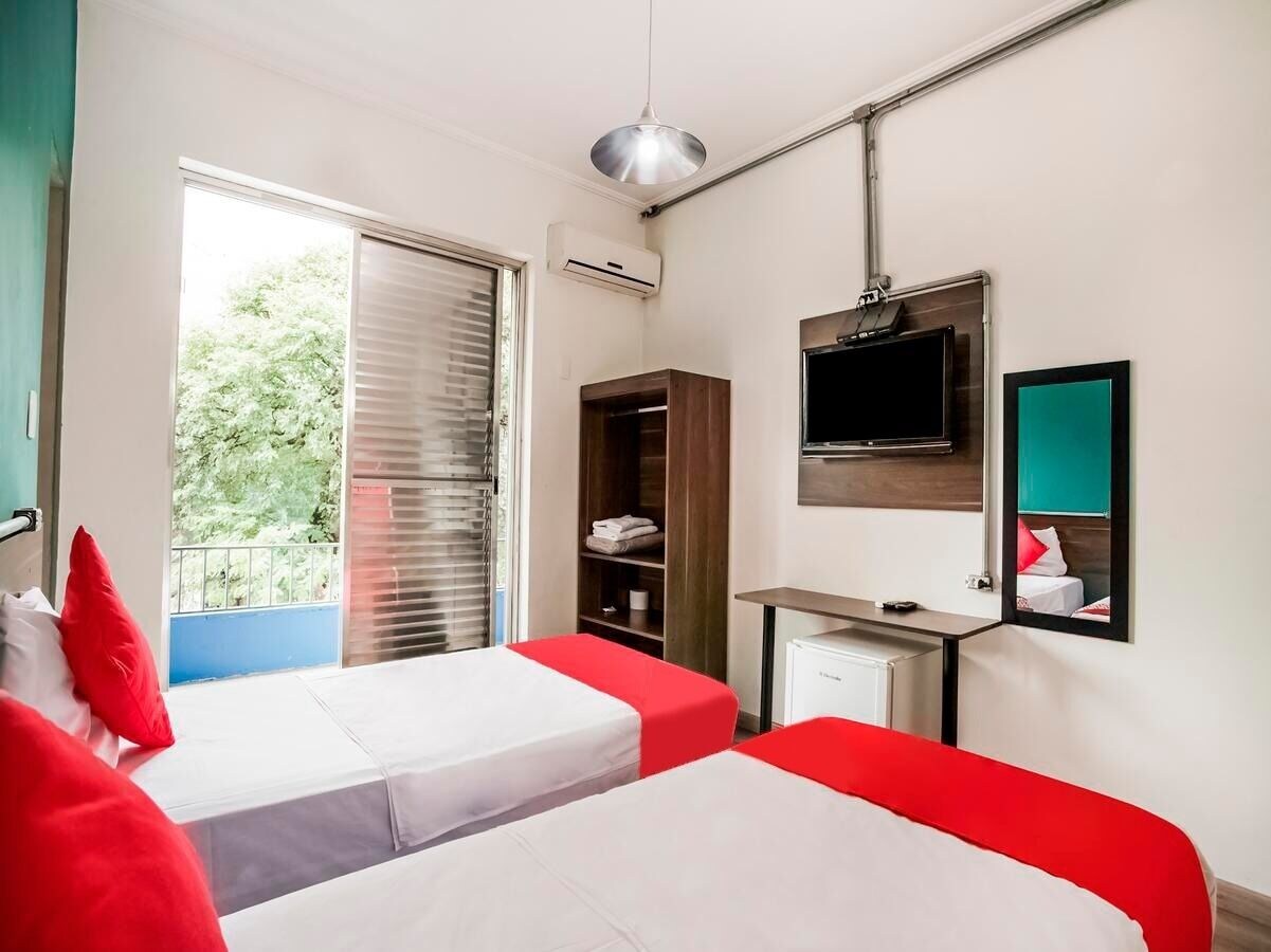 Room, Twin Beds