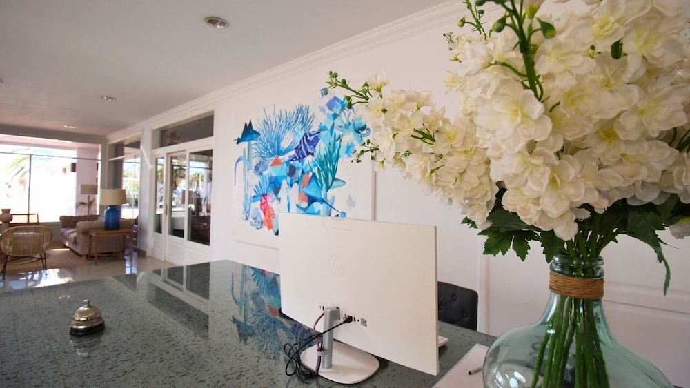 Neptuno Suites - Only Adults 7/50
