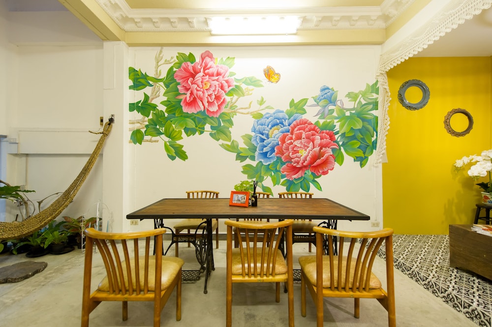 The Neighbors Hostel - Adults Only 27/36