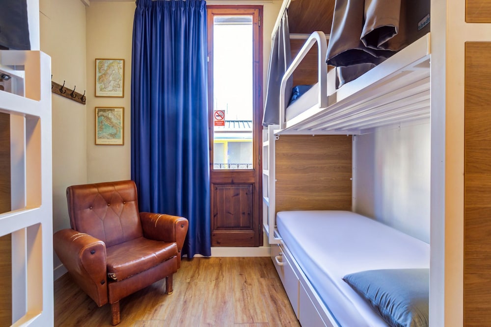 Factory House Hostel 5/38