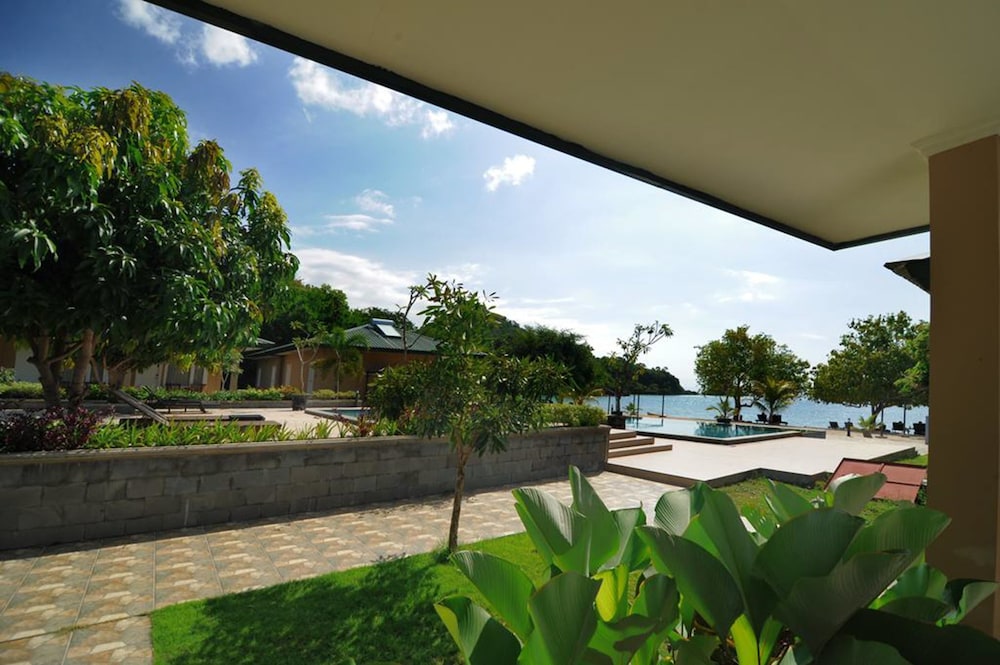 Sylvia Resort Komodo Labuan Bajo 5/70