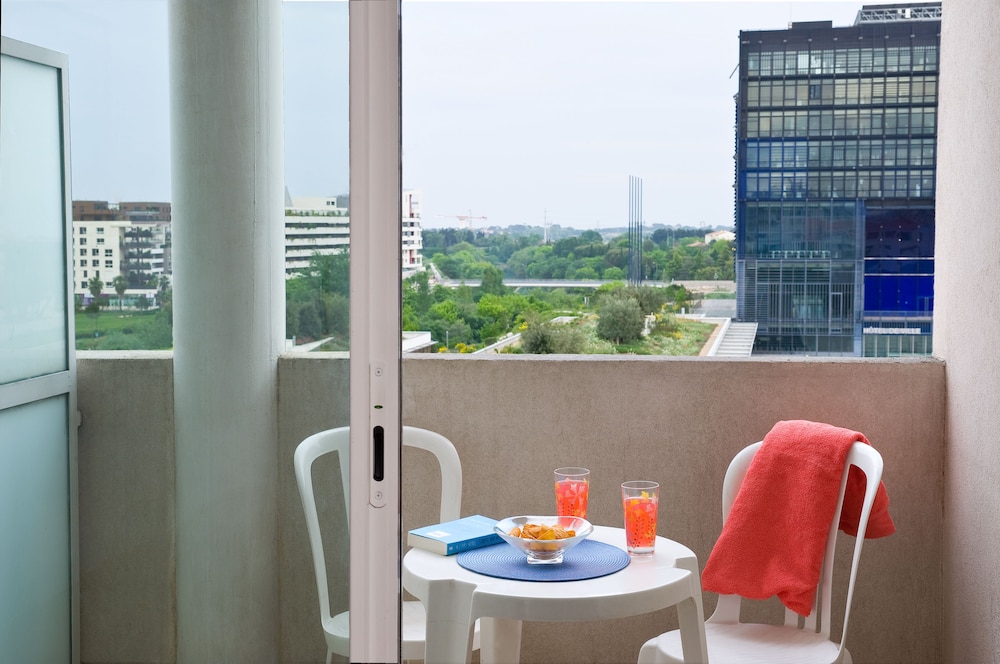 MADAME VACANCES- RESIDENCE LES CONSULS DE LA MER 22/29
