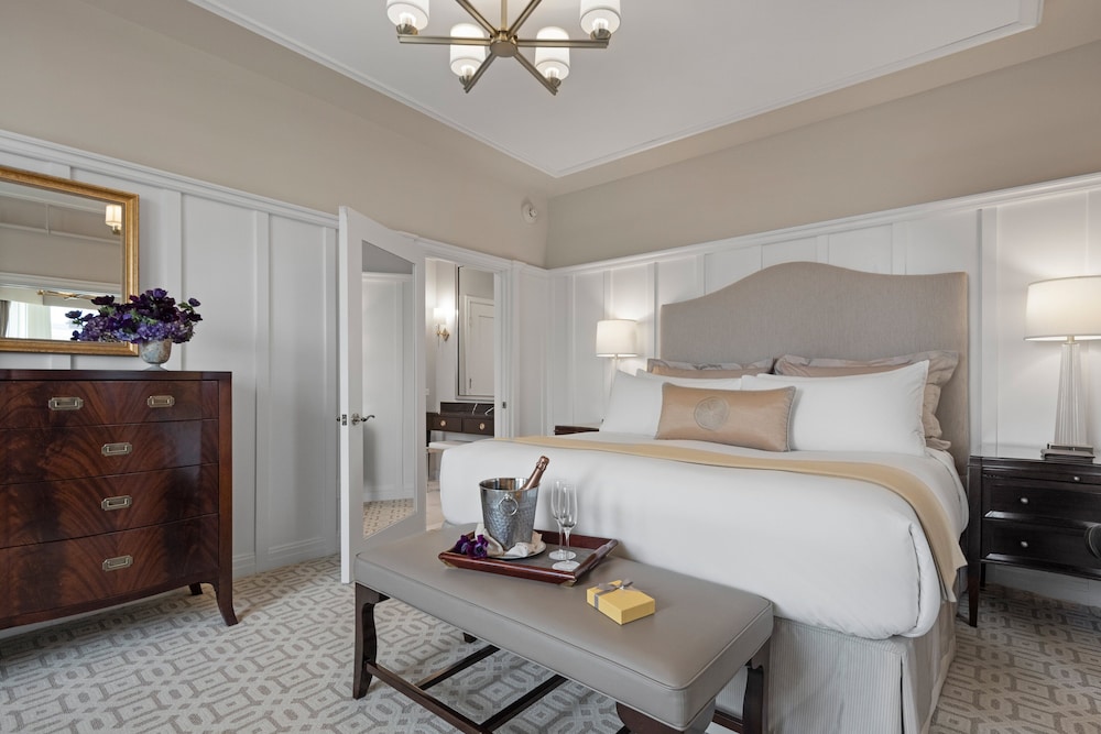 NEIGHBORHOOD, SUITE, ACCESSIBLE