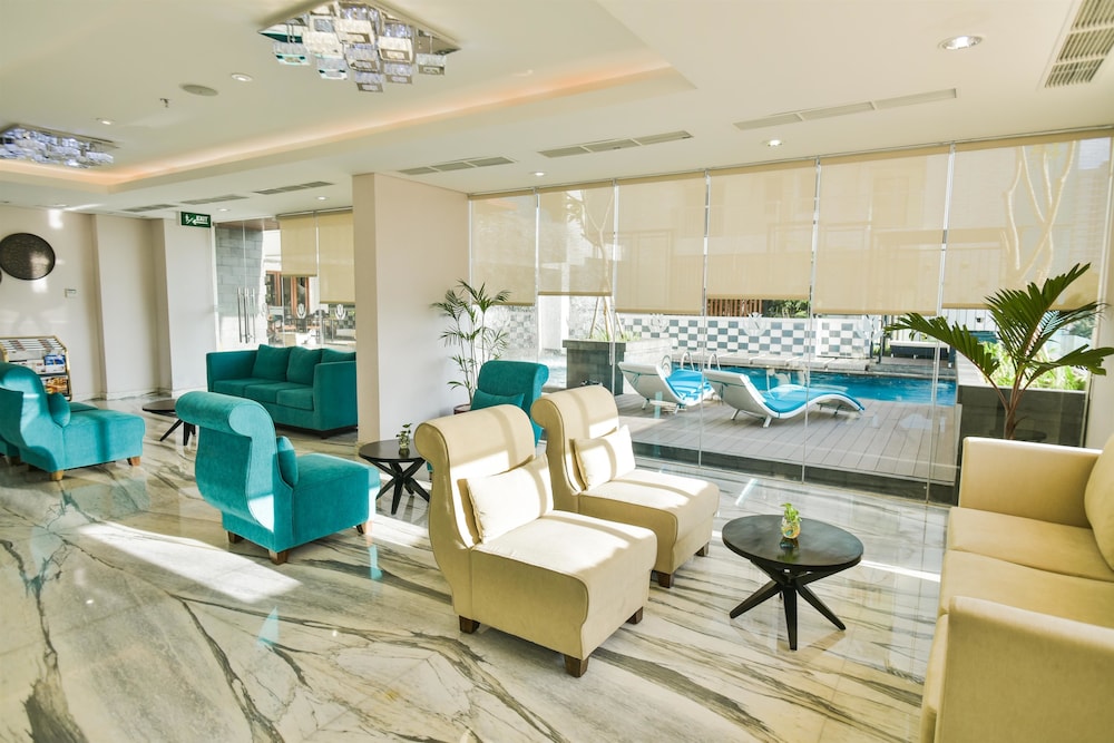 Golden Tulip Essential 34/50
