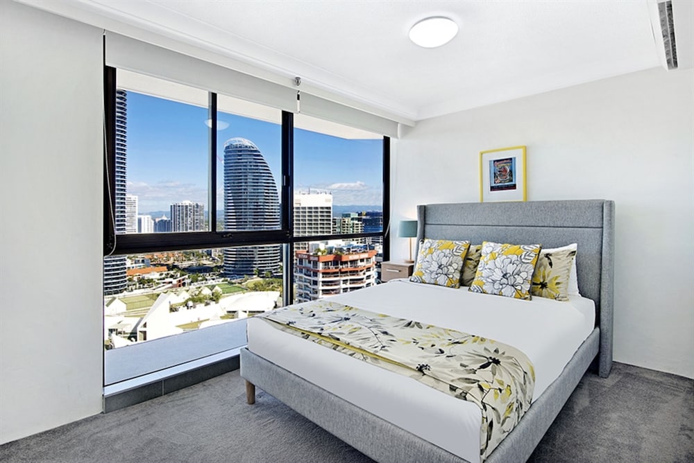 ULTIQA Beach Haven on Broadbeach 13/50
