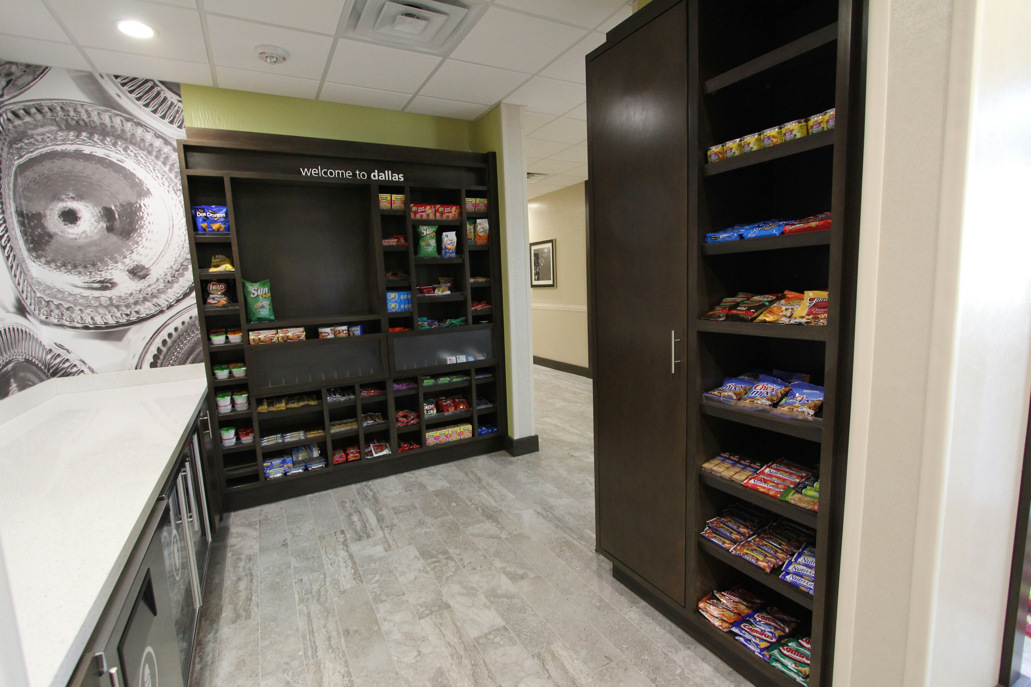 Hampton Inn Suites Dallas Market Center 50/75