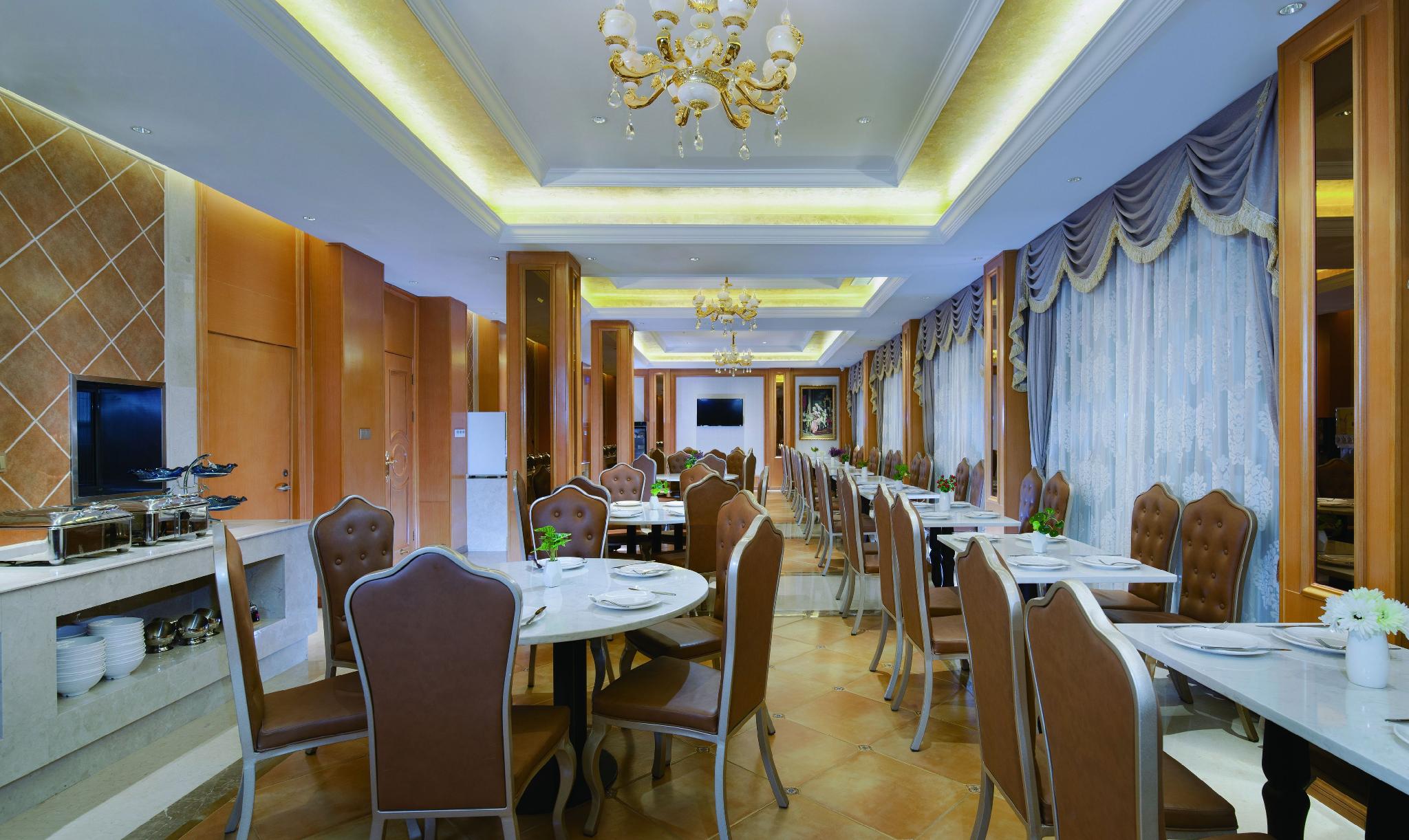 Vienna Hotel (Chuanxin Drum Tower Metro Station, Beijing Road) 46/50