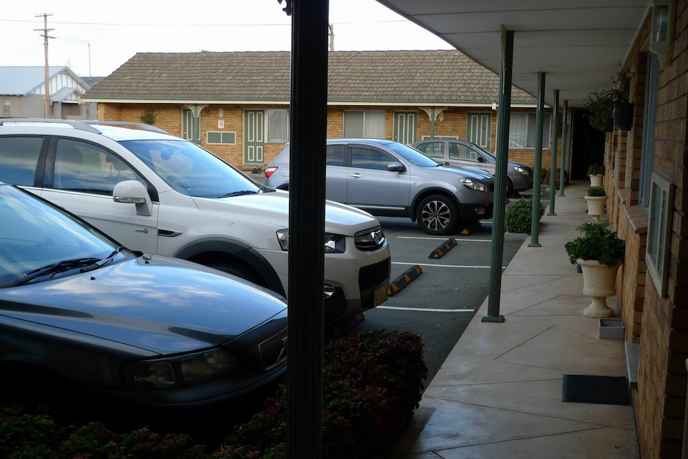 PARKHAVEN MOTEL 11/12