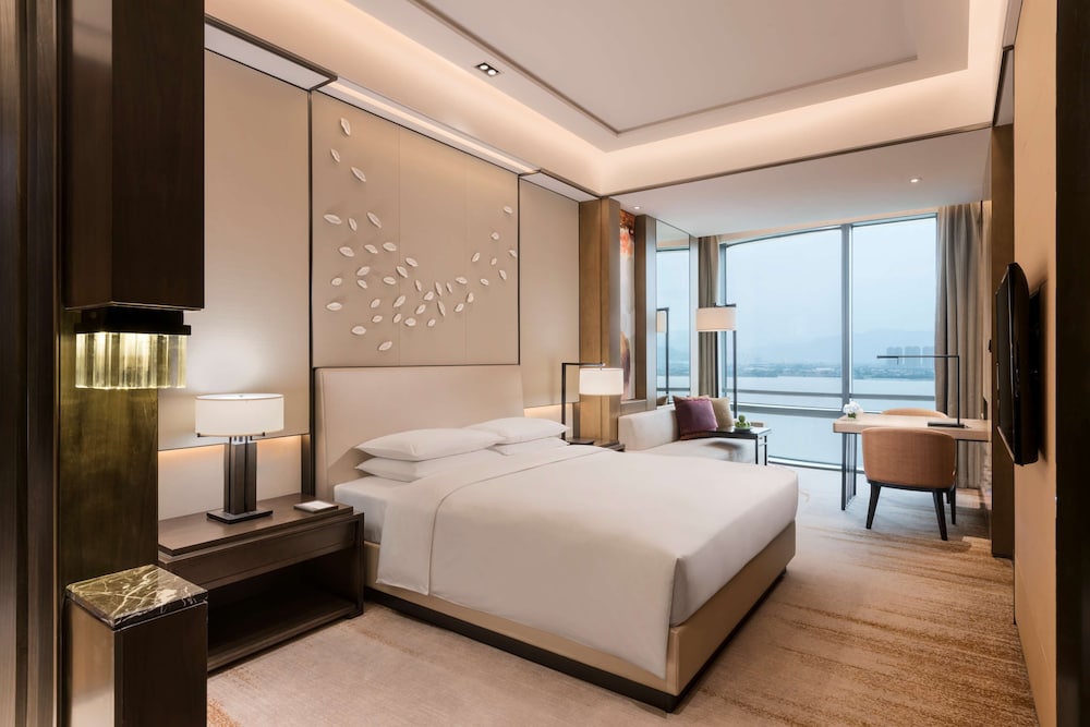 Hyatt Regency Fuzhou Cangshan 14/73