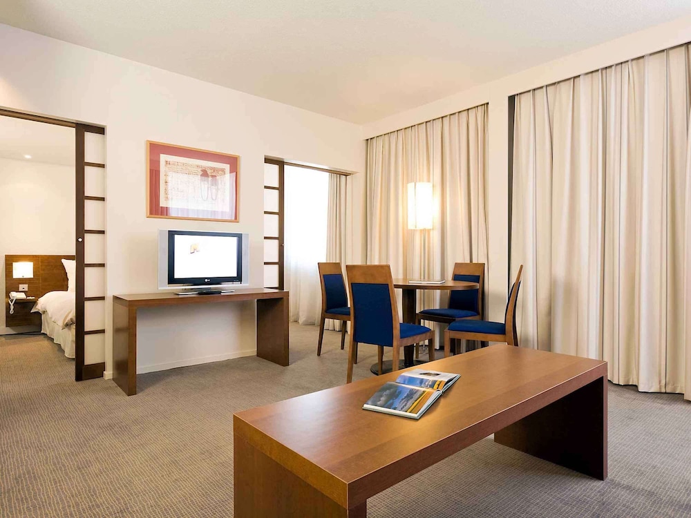 NOVOTEL GRENOBLE CENTRE 48/72