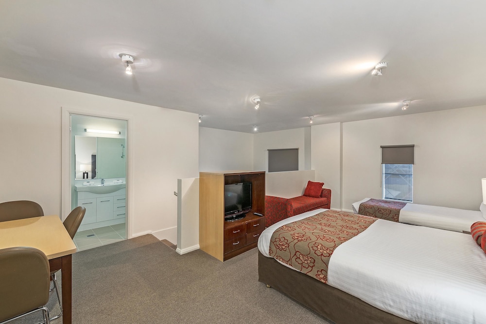 Mantra One Sandy Bay Road Hobart 32/64