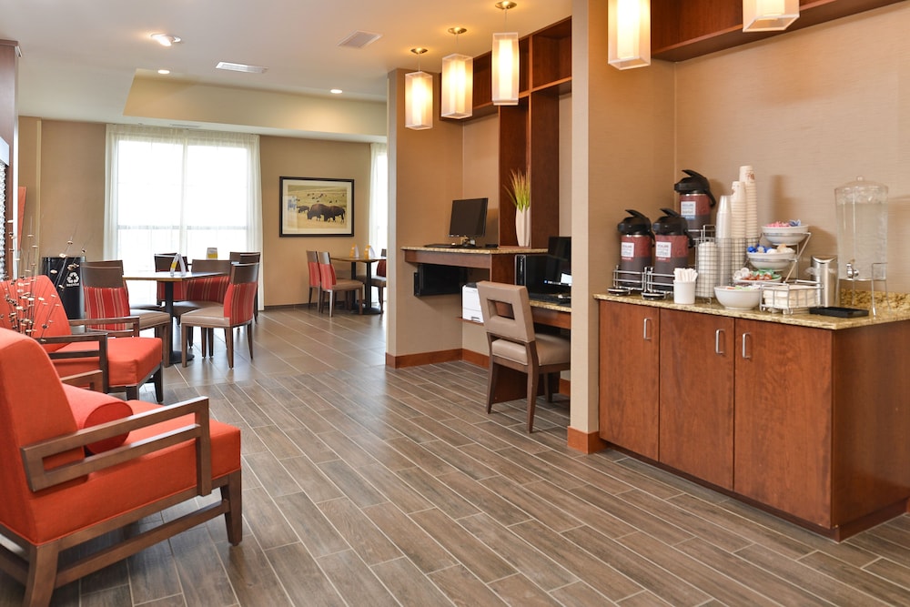 Comfort Inn and Suites Avera Southwest Sioux Falls SD 31/37