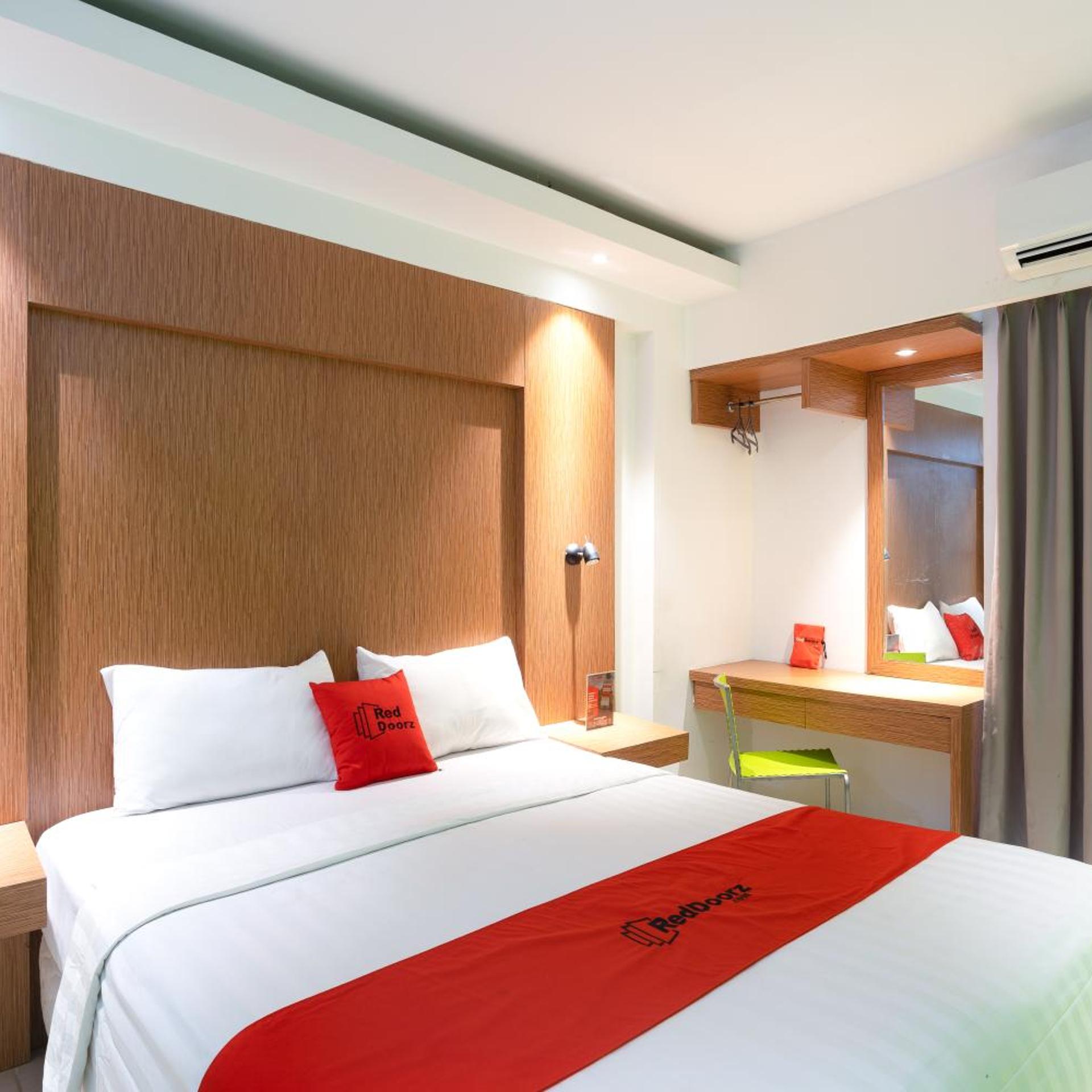 RedDoorz Apartment @ Bogor Valley 13/34