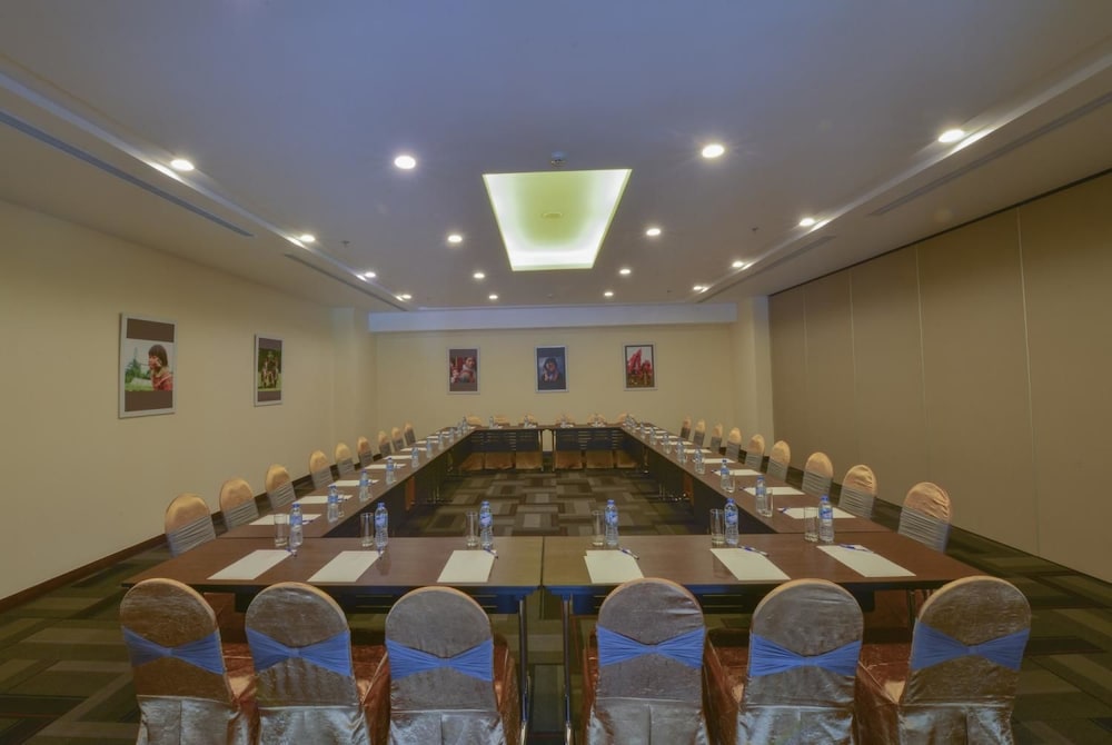 Aristo International Hotel 44/53