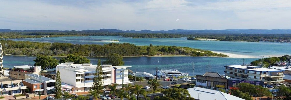 Sevan Apartments Forster 68/74