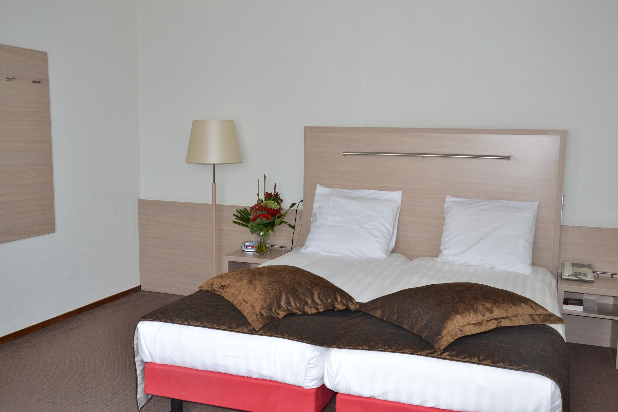 غرفة قياسية بسريرين منفصلين بشرفة، Fletcher Hotel-Restaurant De Witte Raaf 4/7