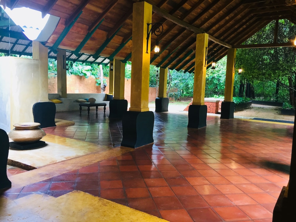 Pinthaliya Resort & Spa 25/50