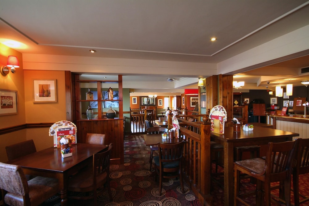 Premier Inn Blackpool Airport 28/33
