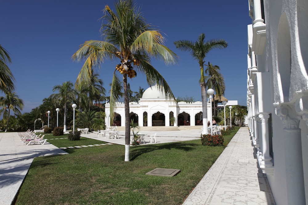 Aldea Del Bazar Puerto Escondido 44/50