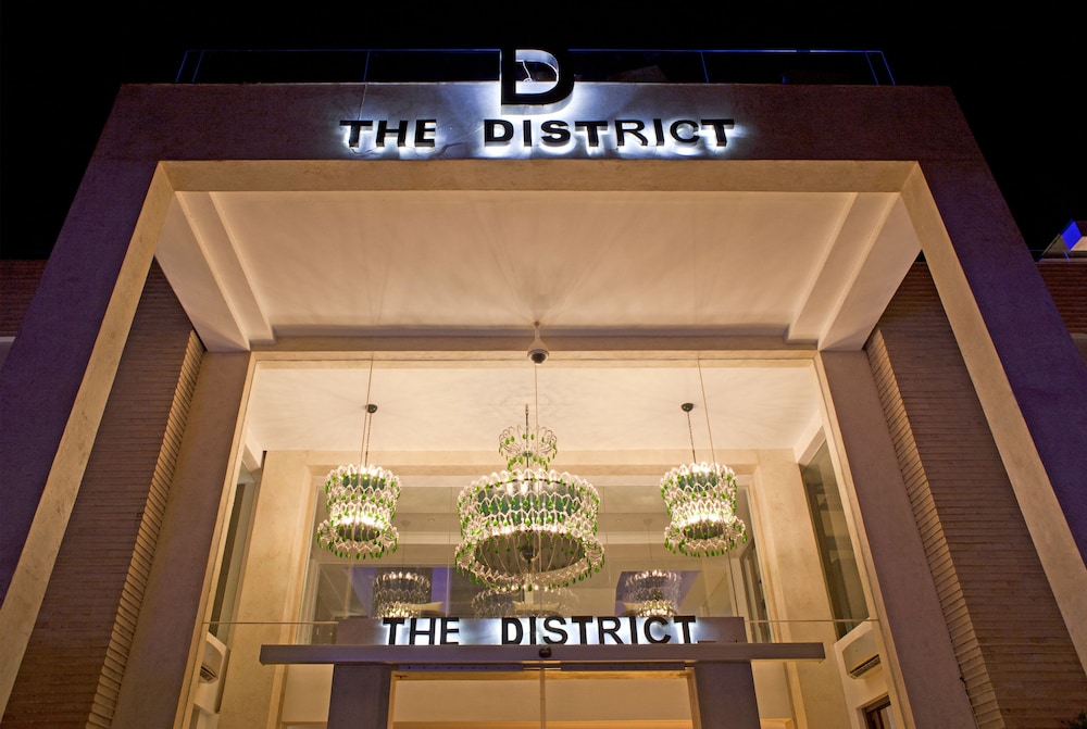 The District Boracay 50/50