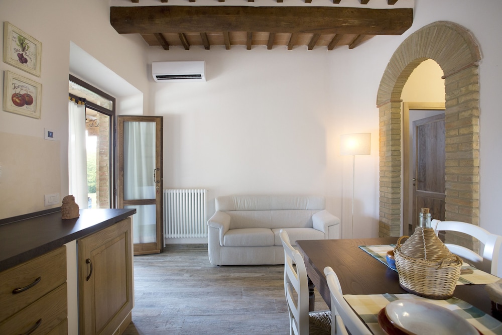 Agriturismo San Galgano 32/50