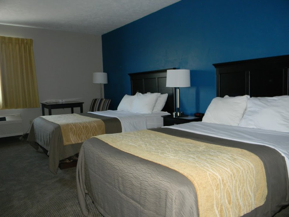 Boarders Inn & Suites by Cobblestone Hotels - Munising 11/51
