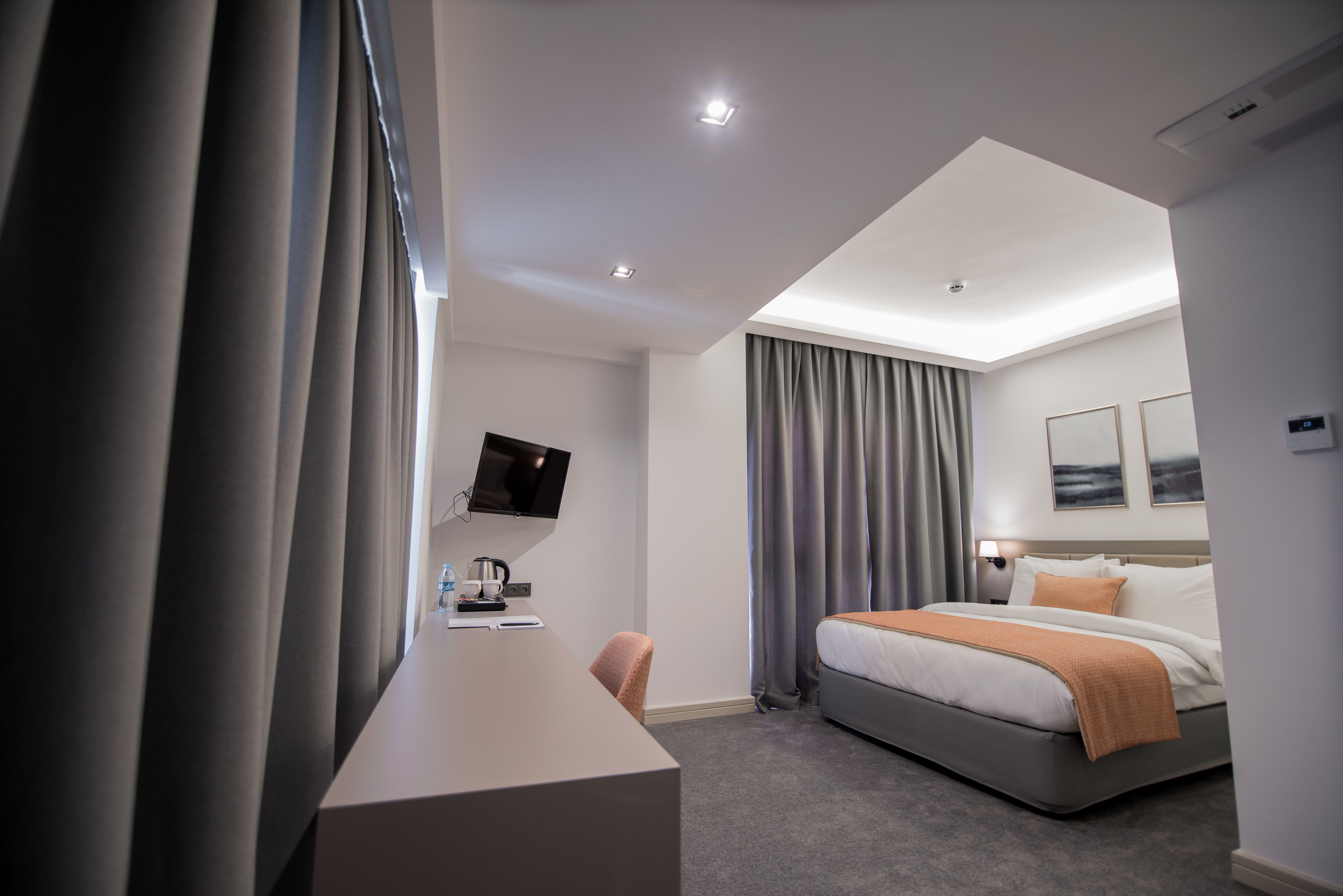 DOVV HOTEL 20/39
