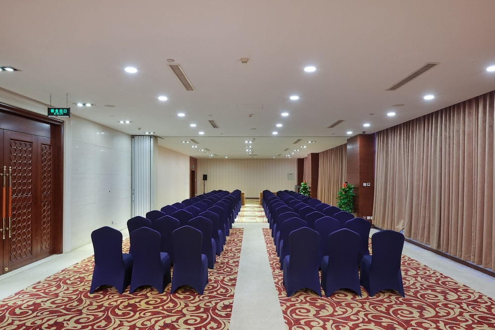 Baifuyi Hotel 50/50