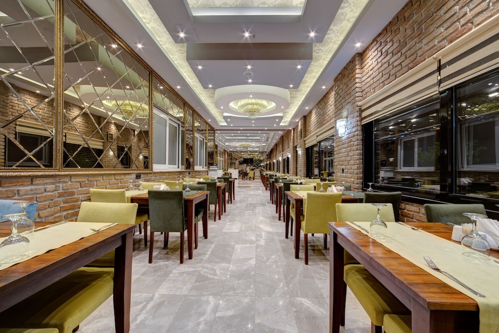 Navona Hotel 40/50