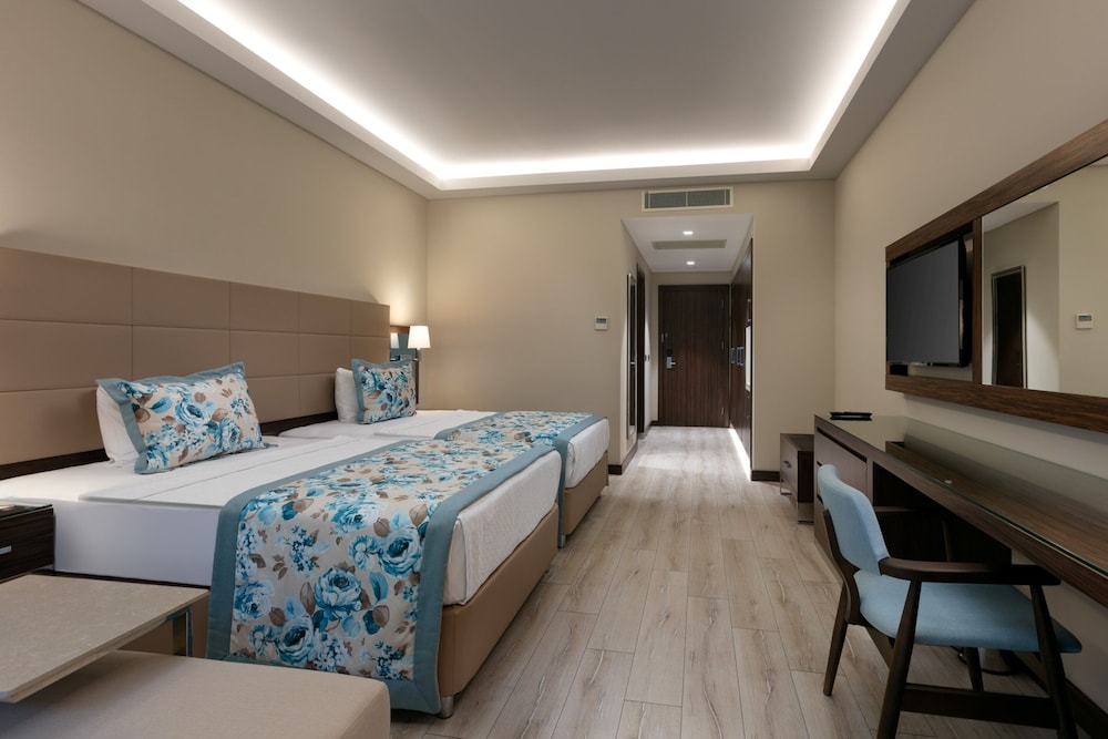 Seven Seas Hotel Life 15/50