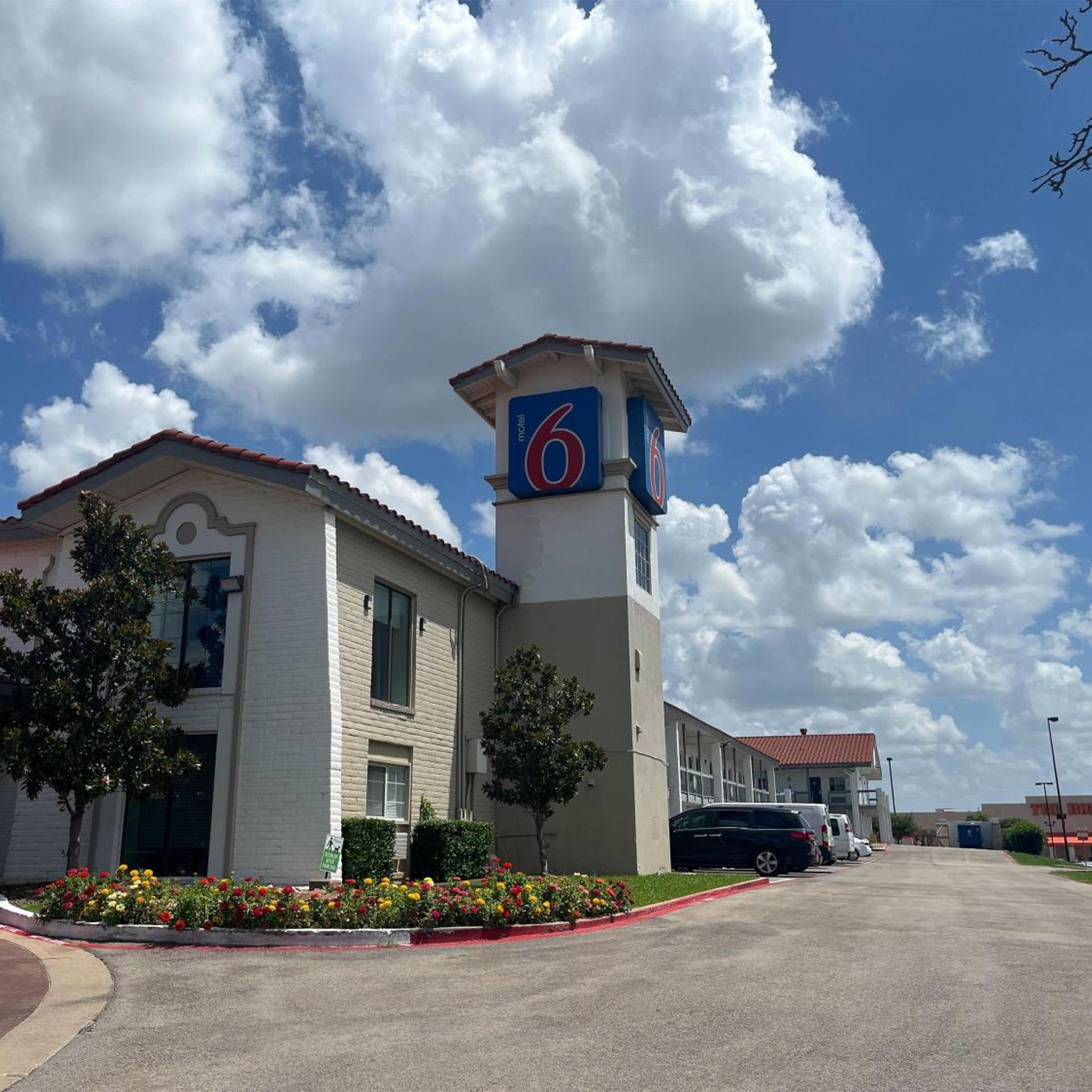Studio6 Studio6 Suites Euless, TX – DFW West 40/48