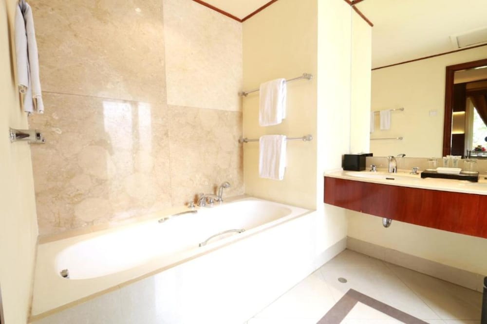 R Hotel Rancamaya 39/40