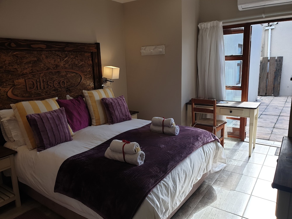 Dilisca Guesthouse 15/50