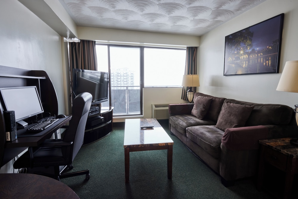THE BUSINESS INN 53/60